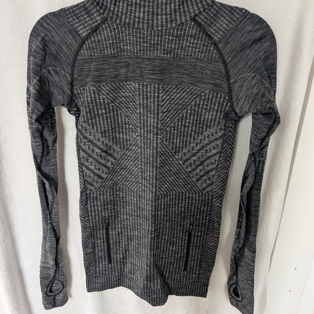 Lululemon Patterned Women's Pullover